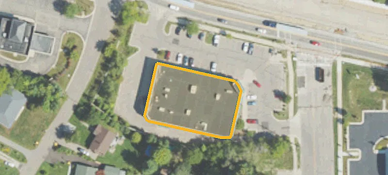 2131 Grand Riv Ave
