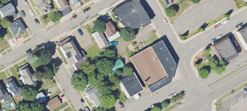 301 Main St