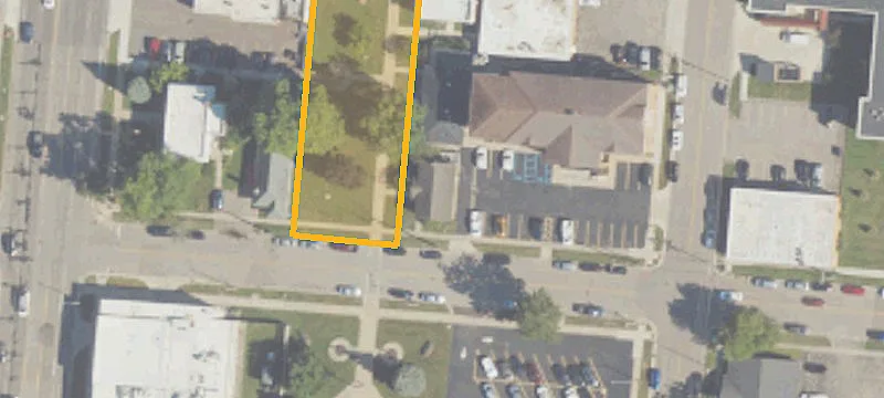 213 Paw Paw St