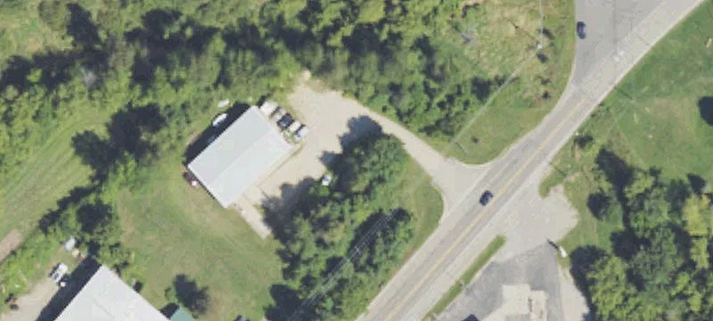 9989 Round Lk Rd