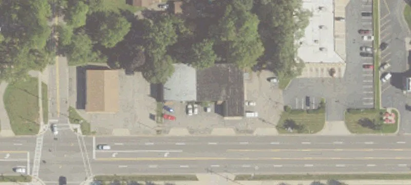 1774 Columbia W Ave