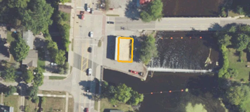 401 Main St