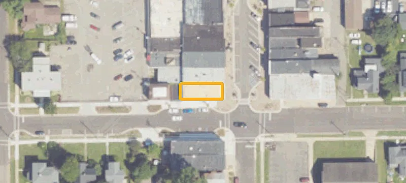 124 Main St