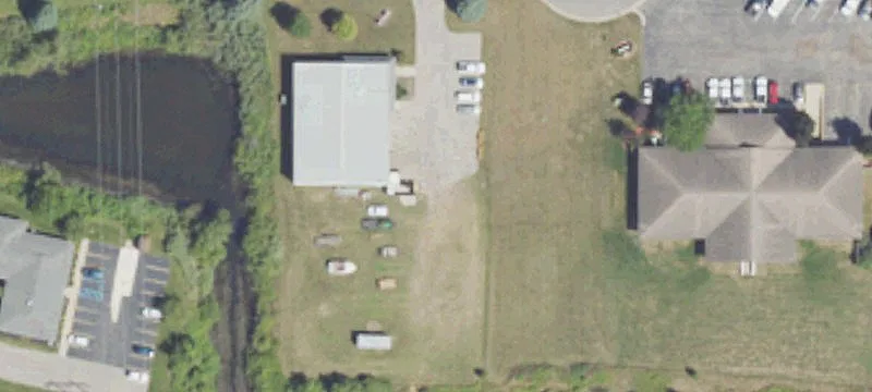 5260 Edgewater Dr