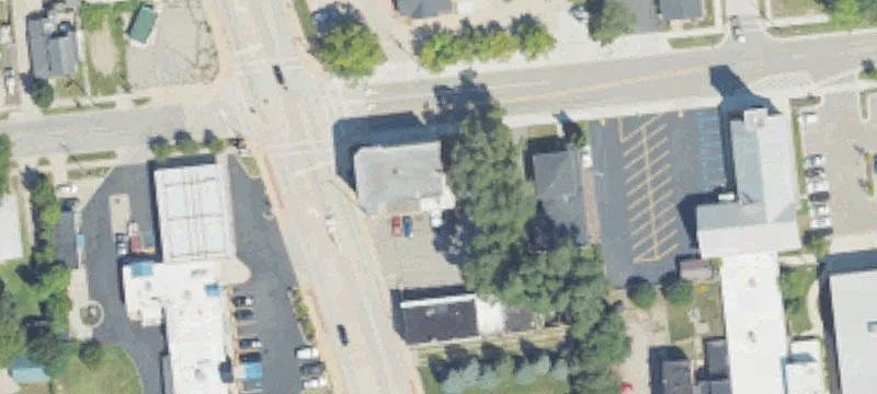 122 Dexter St