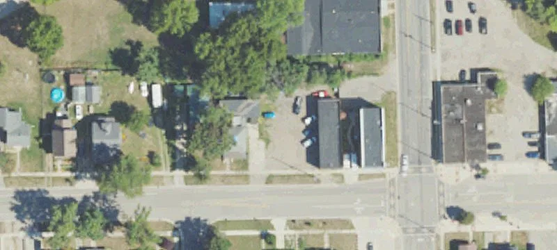 304 Main St