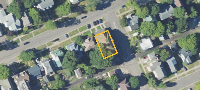 132 Main St