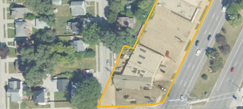 26015 Gratiot Ave