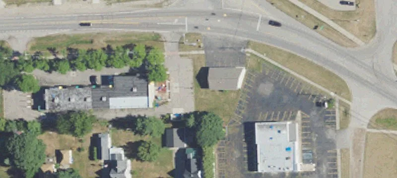 2525 Pontiac Lk Rd