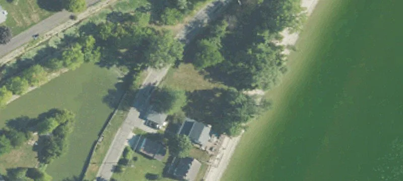 Lakeshore Dr