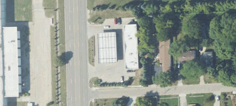 1260 Joslyn Ave