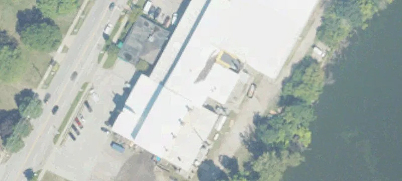 300 Pne St