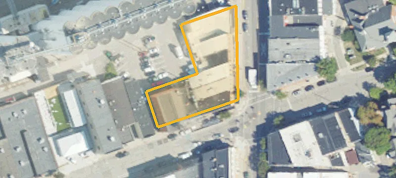 101 Main St
