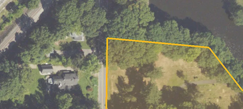 15029 Lakeside Rd
