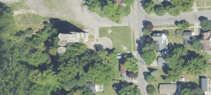 300 Riv St Sblk