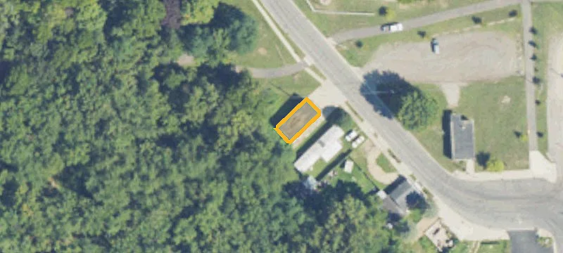 121 Superior St
