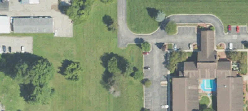 Maumee St