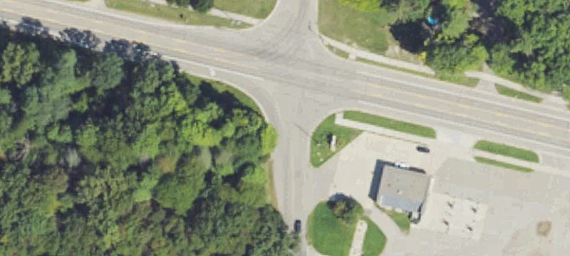 Grand Riv Ave