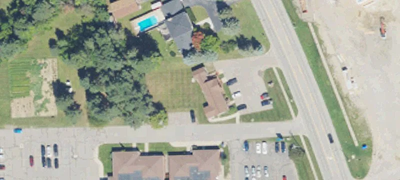2734 Main St