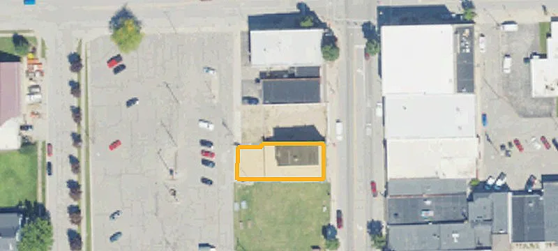 3020 Main St