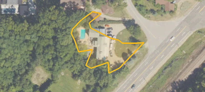 15506 Red Arrow Hwy