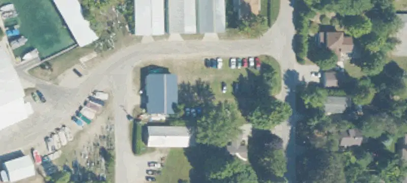 211 Edwards Ave
