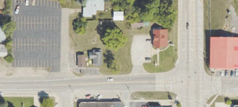 110 8th St