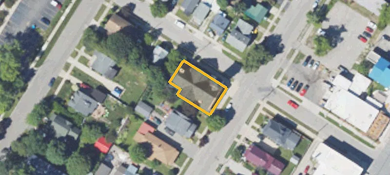 102 Huron St