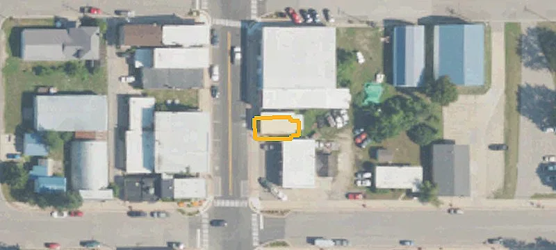 2420 Main St