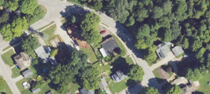 300 Quarterline St