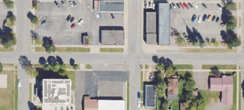 305 2nd Ave