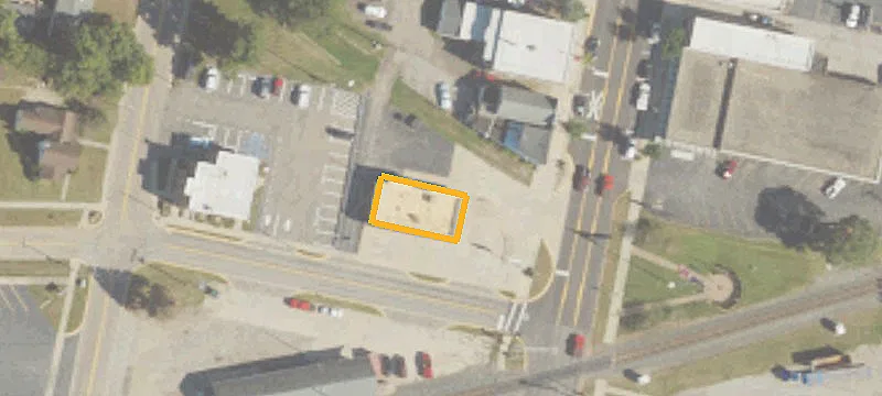 305 Main St