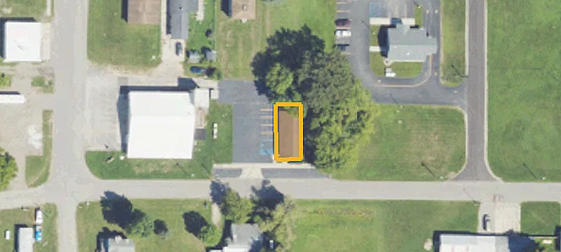 132 Laurel St