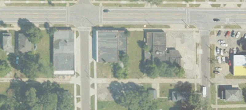 718 Main St