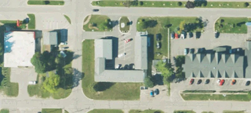 699 Huron Ave