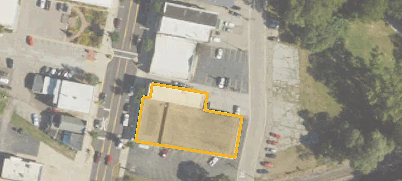 324 Main St
