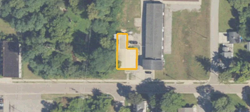 221 Logan St