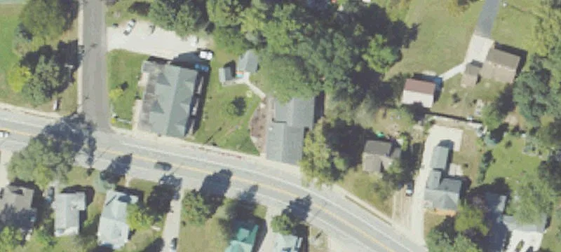 5122 Main St