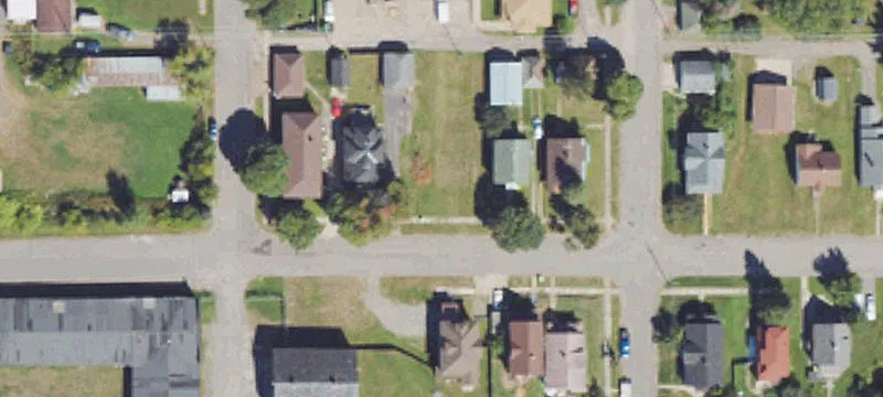 120 Ross St