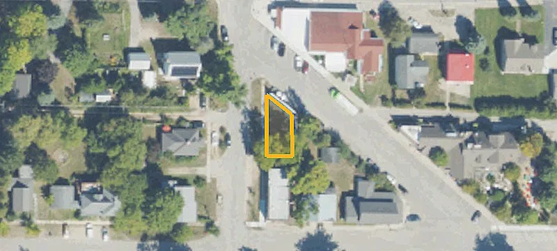 101 Main St