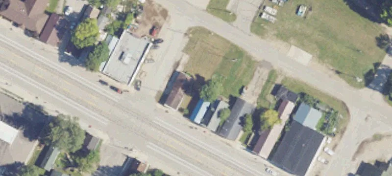 196 Main St