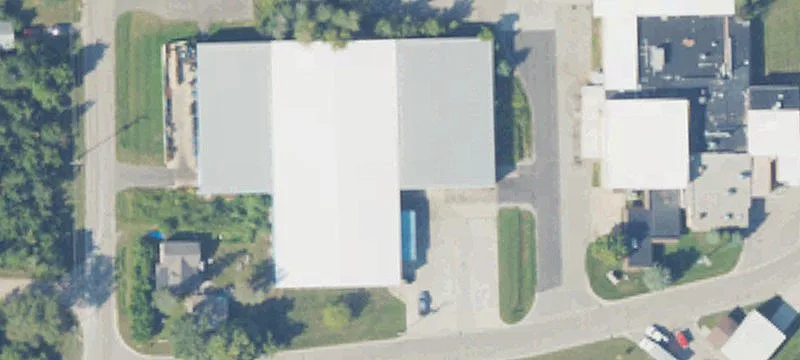 526 Industrial Ave