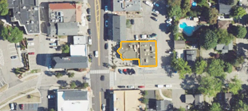 28 Main St