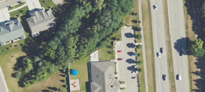 2222 Lapeer Rd