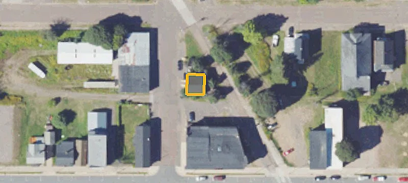 35 1st St