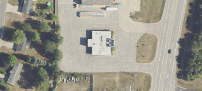 2305 Us Hwy 131st N