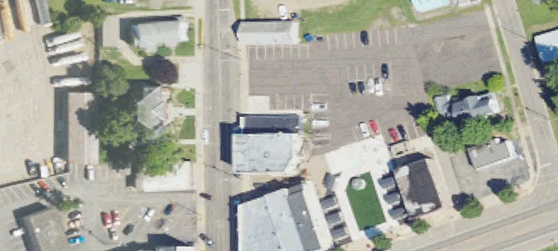 12 Main St