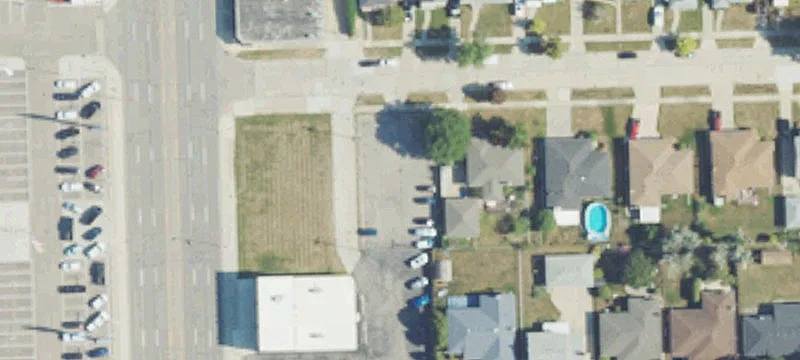 Van Dyke Ave