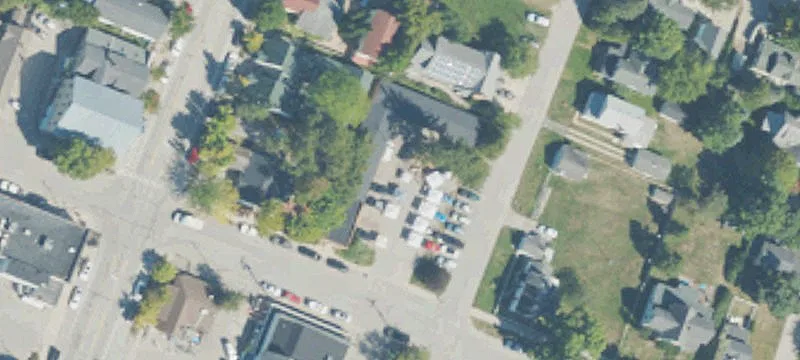 103 Riv St