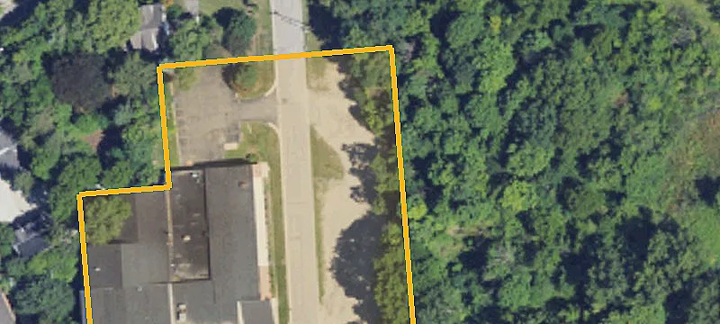 100 Rural Hl St